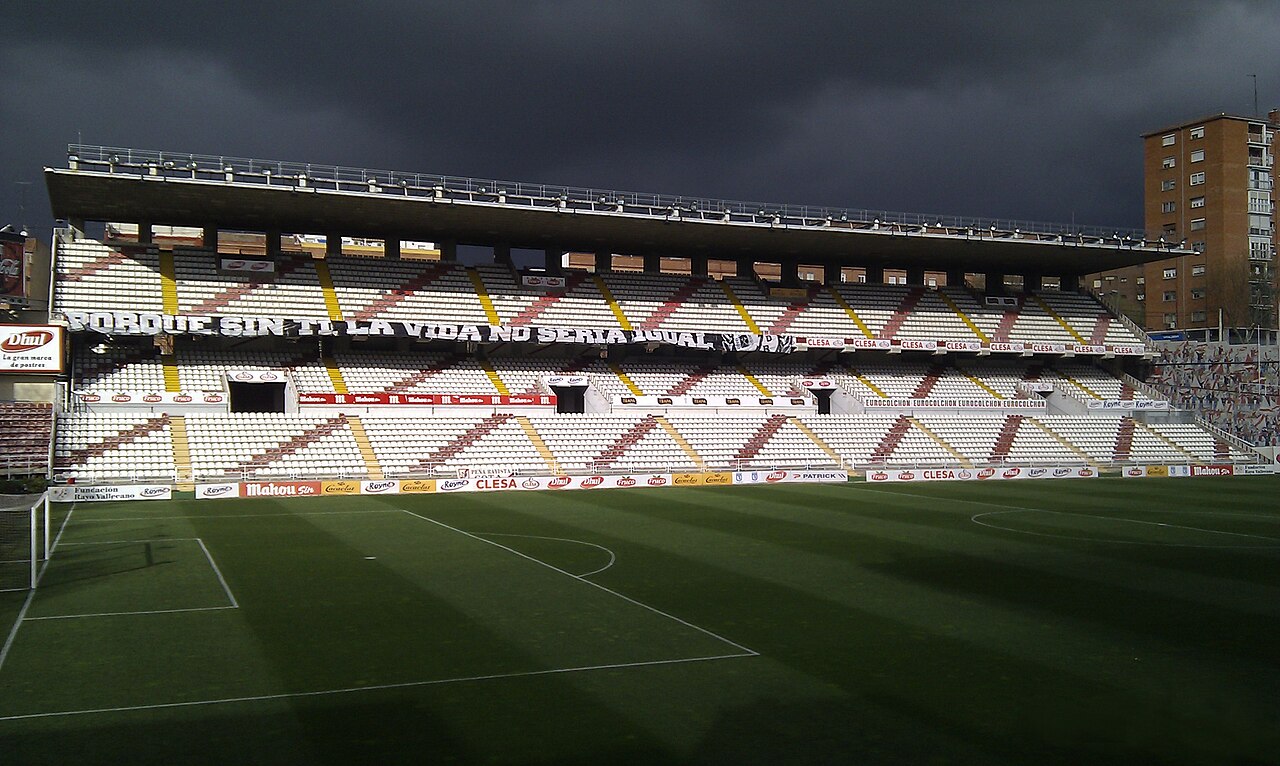 Стадион Estadio de Vallecas